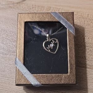 Vintage Gold Heart 'Mom' Pendant Necklace- Mothers Day NWT